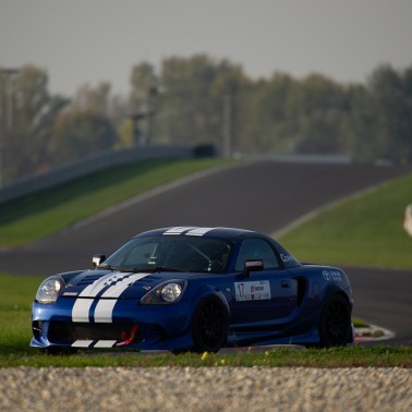 Dawid Czarnik w wyścigowej Toyocie MR2 Turbo