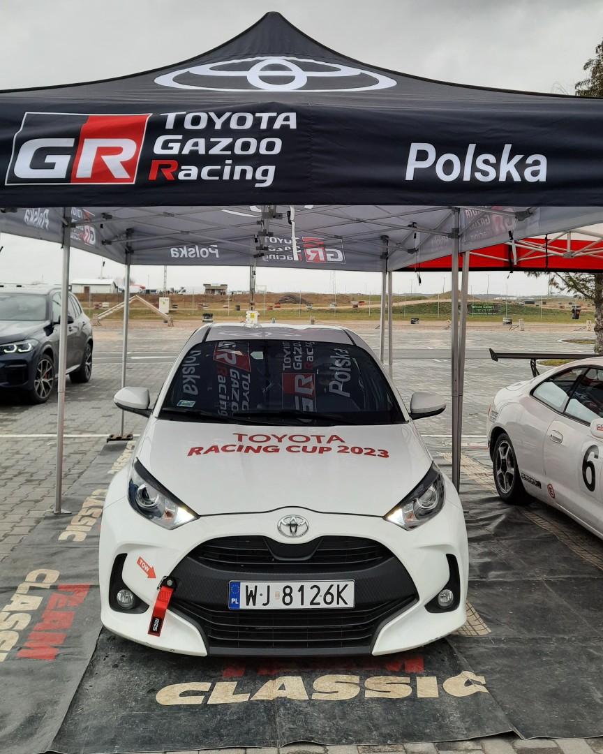 Testy Toyoty Yaris TRC na Autodromie Słomczyn