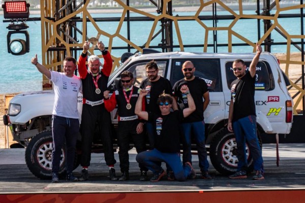 TOYOTA TEAM CLASSIC Michał Horodeński Arkadiusz Sałaciński Toyota Land Cruiser HDJ80 meta i podium Rajd Dakar Classic 2024