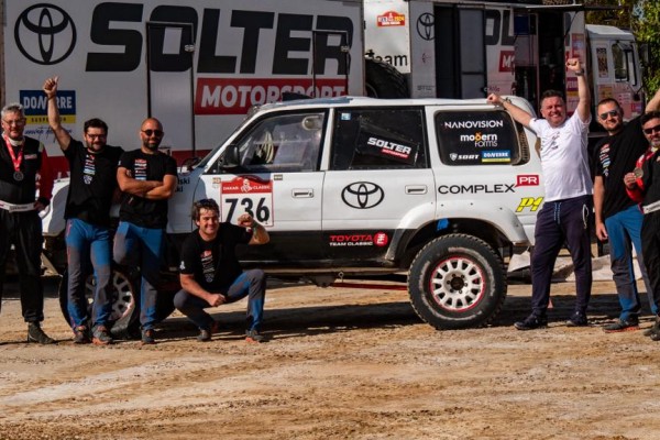 TOYOTA TEAM CLASSIC Michał Horodeński Arkadiusz Sałaciński Toyota Land Cruiser HDJ80 meta i podium Rajd Dakar Classic 2024