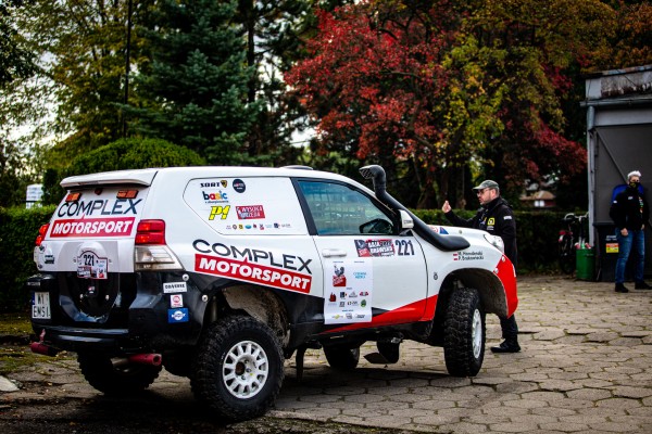 Wysoka Grzęda Baja Drawsko Pomorskie 2020 - załoga Horodeński / Brakowiecki - Toyota Land Cruiser KDJ155 T2