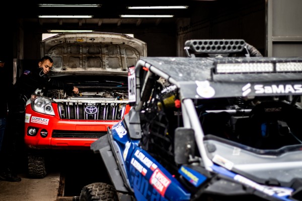 Wysoka Grzęda Baja Drawsko Pomorskie 2020 - załoga Horodeński / Brakowiecki - Toyota Land Cruiser KDJ155 T2
