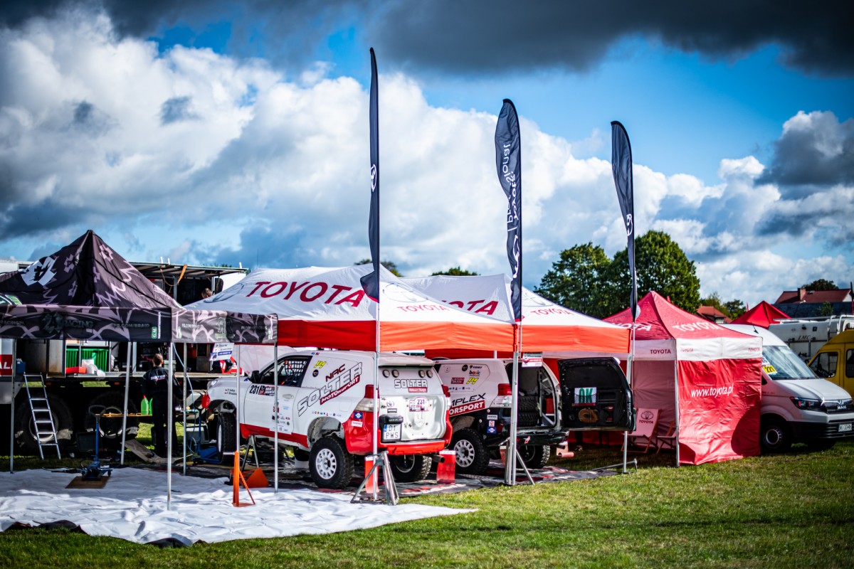 Wysoka Grzęda Baja Drawsko Pomorskie 2020 - załoga Horodeński / Brakowiecki - Toyota Land Cruiser KDJ155 T2