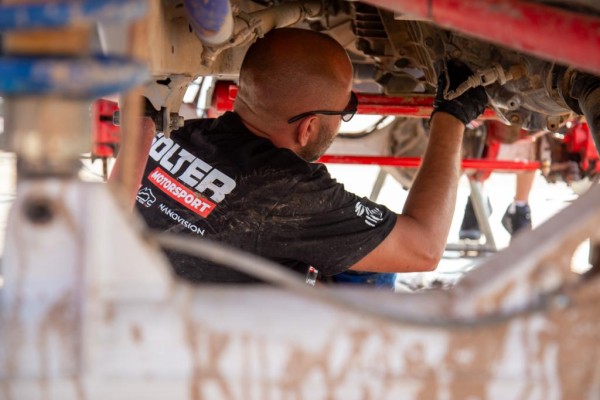 TOYOTA TEAM CLASSIC Michał Horodeński Arkadiusz Sałaciński Toyota Land Cruiser HDJ80 6. Etap 48H Chrono Rajd Dakar Classic 2024
