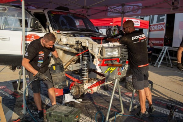TOYOTA TEAM CLASSIC Michał Horodeński Arkadiusz Sałaciński Toyota Land Cruiser HDJ80 6. Etap 48H Chrono Rajd Dakar Classic 2024