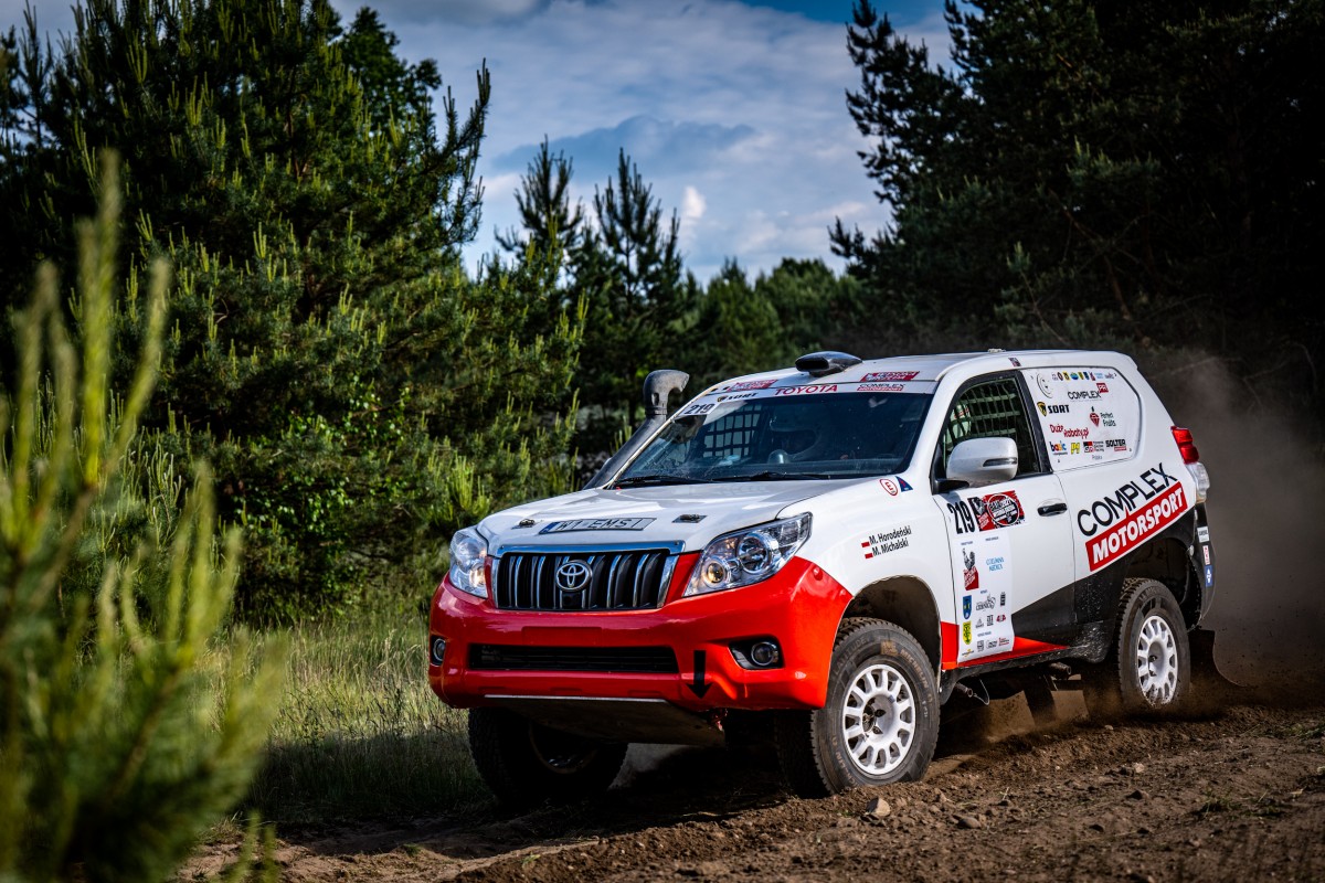 Baja Wysoka Grzęda 2021 - załoga Horodeński / Michalski - Toyota Land Cruiser KDJ155 T2