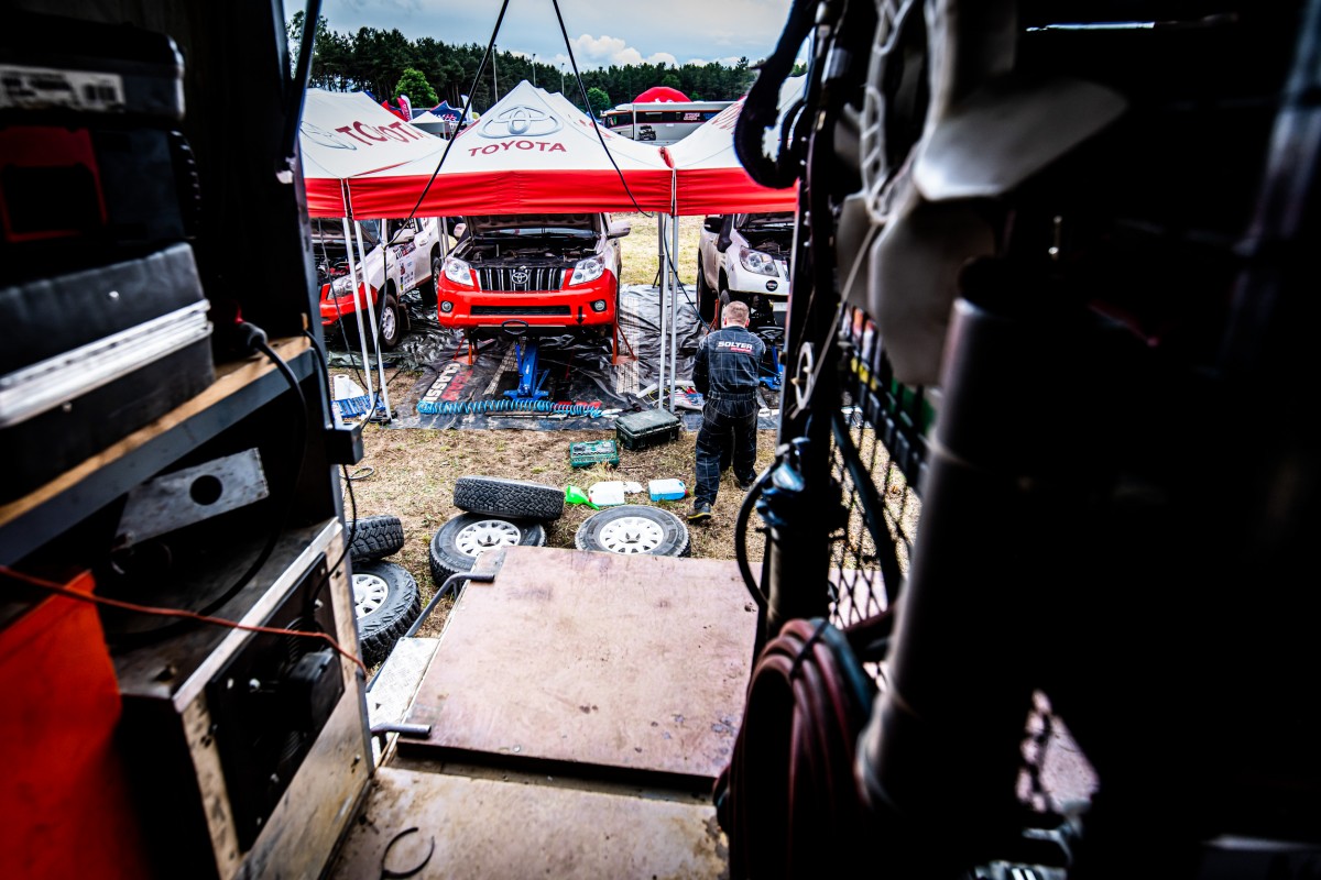 Baja Wysoka Grzęda 2021 - załoga Horodeński / Michalski - Toyota Land Cruiser KDJ155 T2
