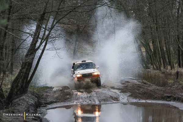 Zespół TOYOTA TEAM CLASSIC - załoga Michał Horodeński / Arkadiusz Sałaciński - Toyota Land Cruiser HDJ80 Classic