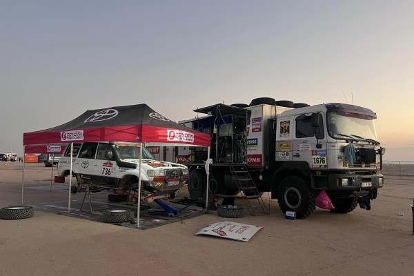 TOYOTA TEAM CLASSIC Michał Horodeński Arkadiusz Sałaciński Toyota Land Cruiser HDJ80 2. Etap Rajd Dakar Classic 2024
