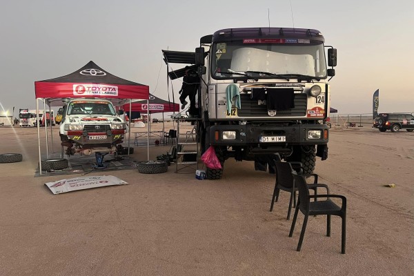 TOYOTA TEAM CLASSIC Michał Horodeński Arkadiusz Sałaciński Toyota Land Cruiser HDJ80 2. Etap Rajd Dakar Classic 2024